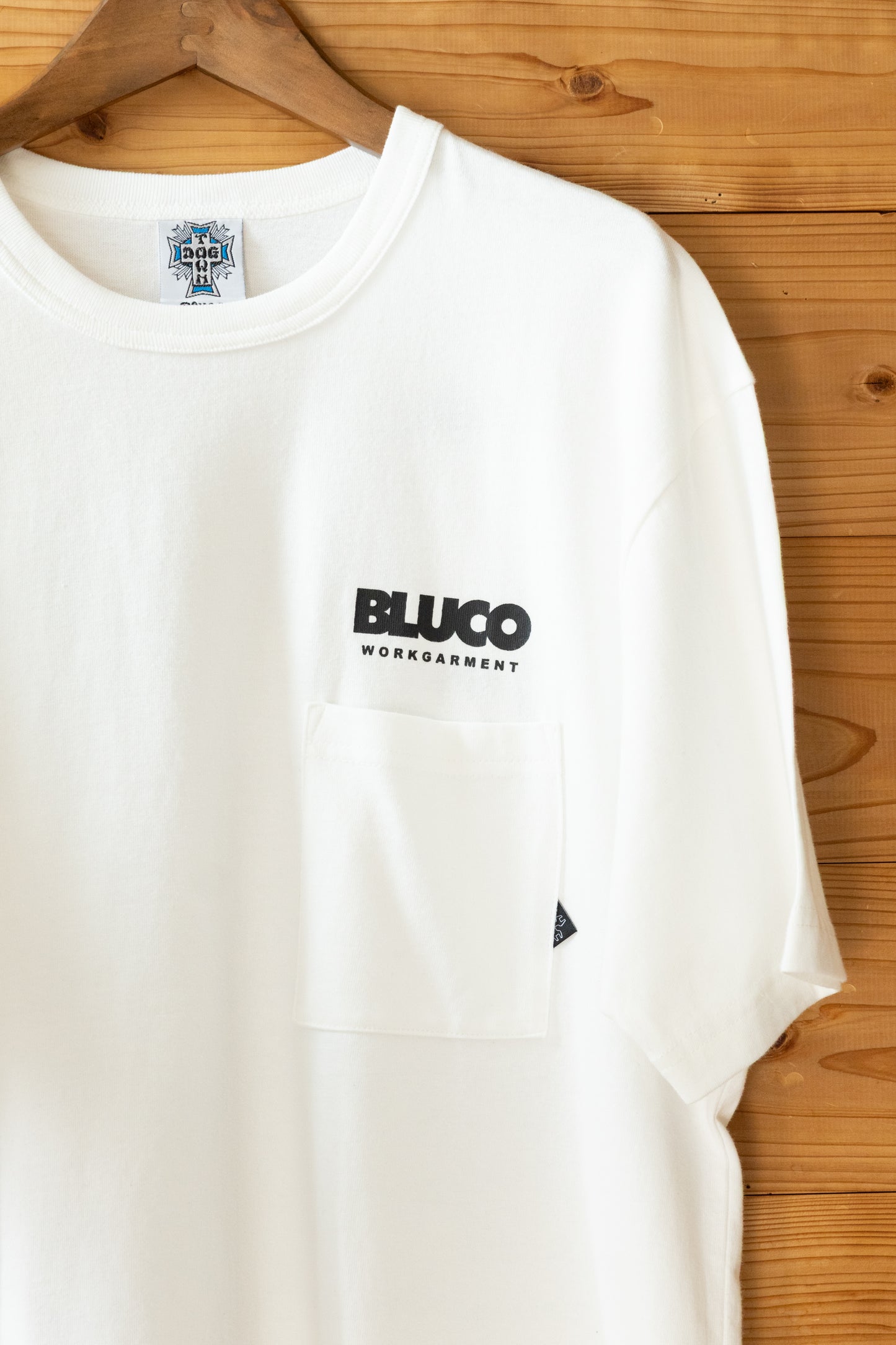 ポケットTシャツ - Logo-(White)