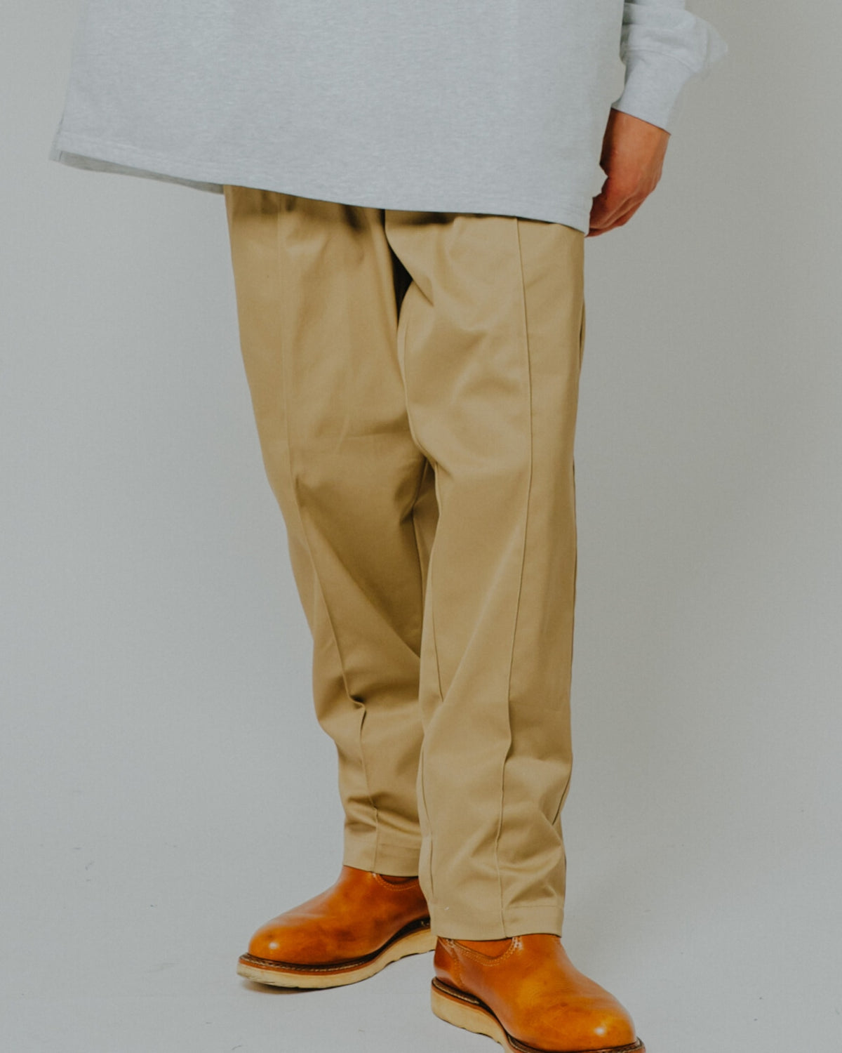 Pin Tuck Chino Pants -BEIGE-