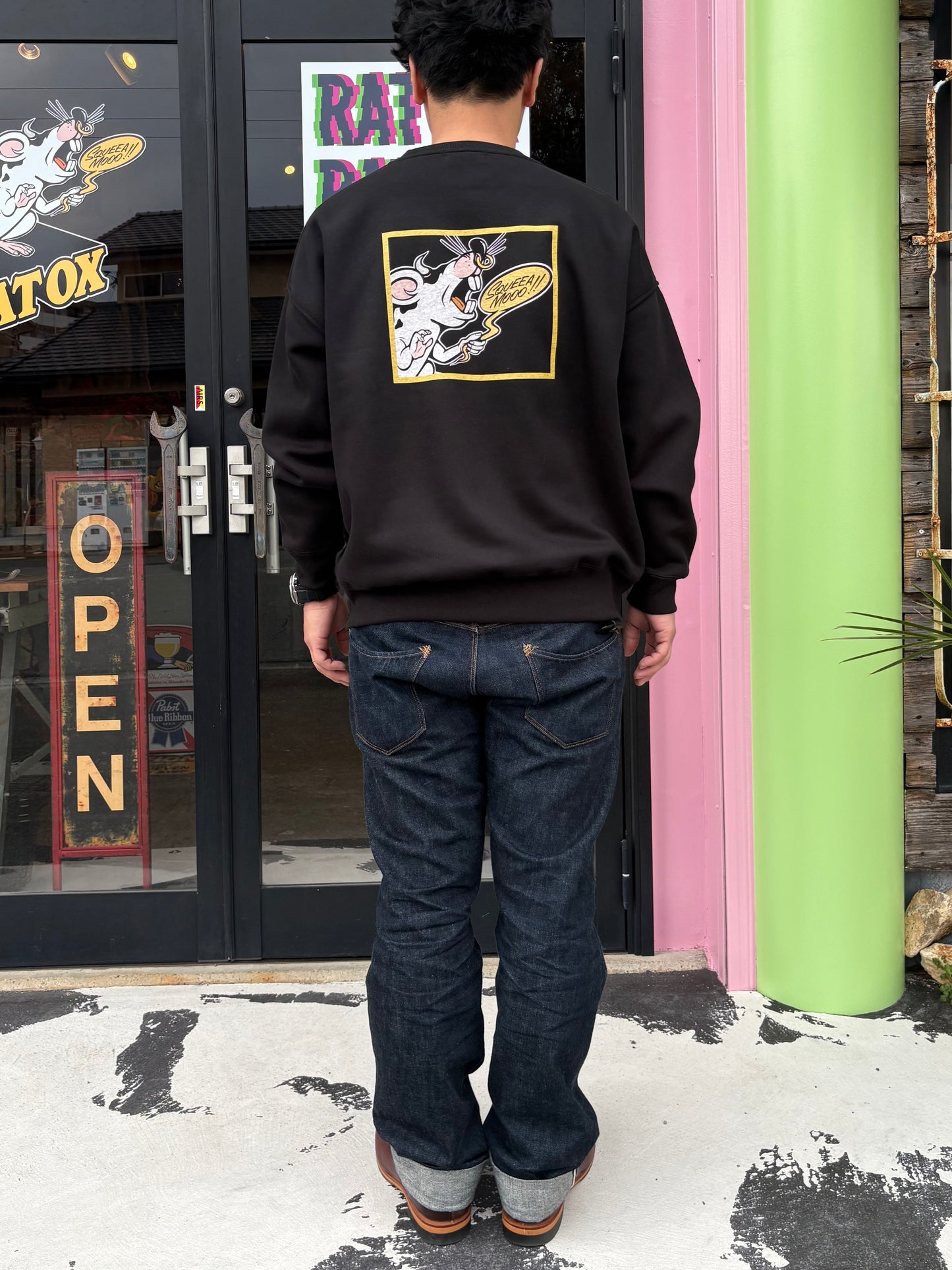 BIG SILHOUETTE SWEAT