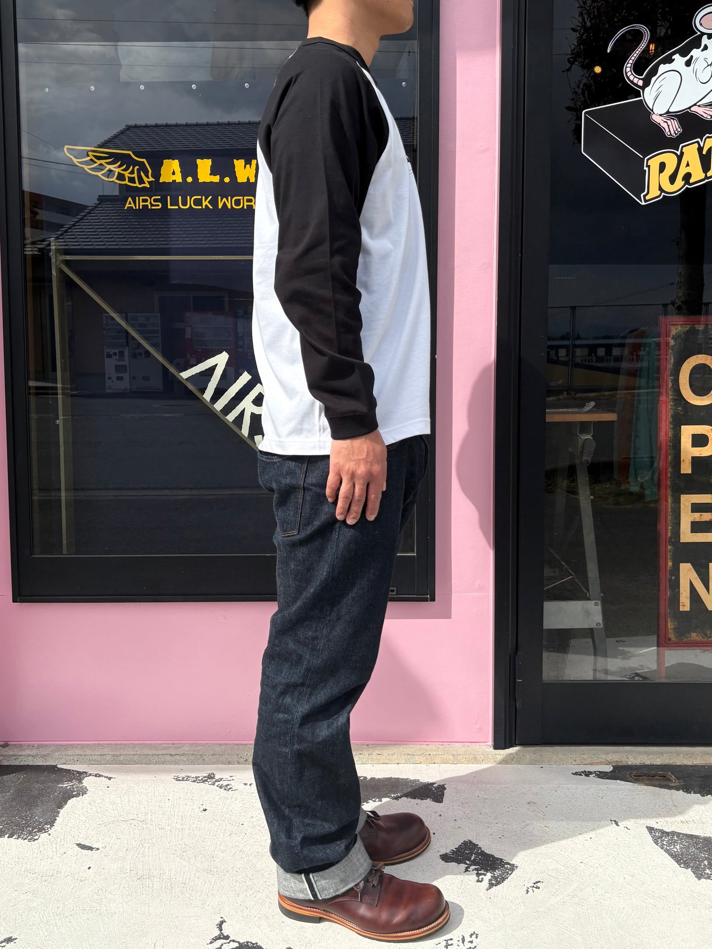 RAGLAN LONG SLEEVE