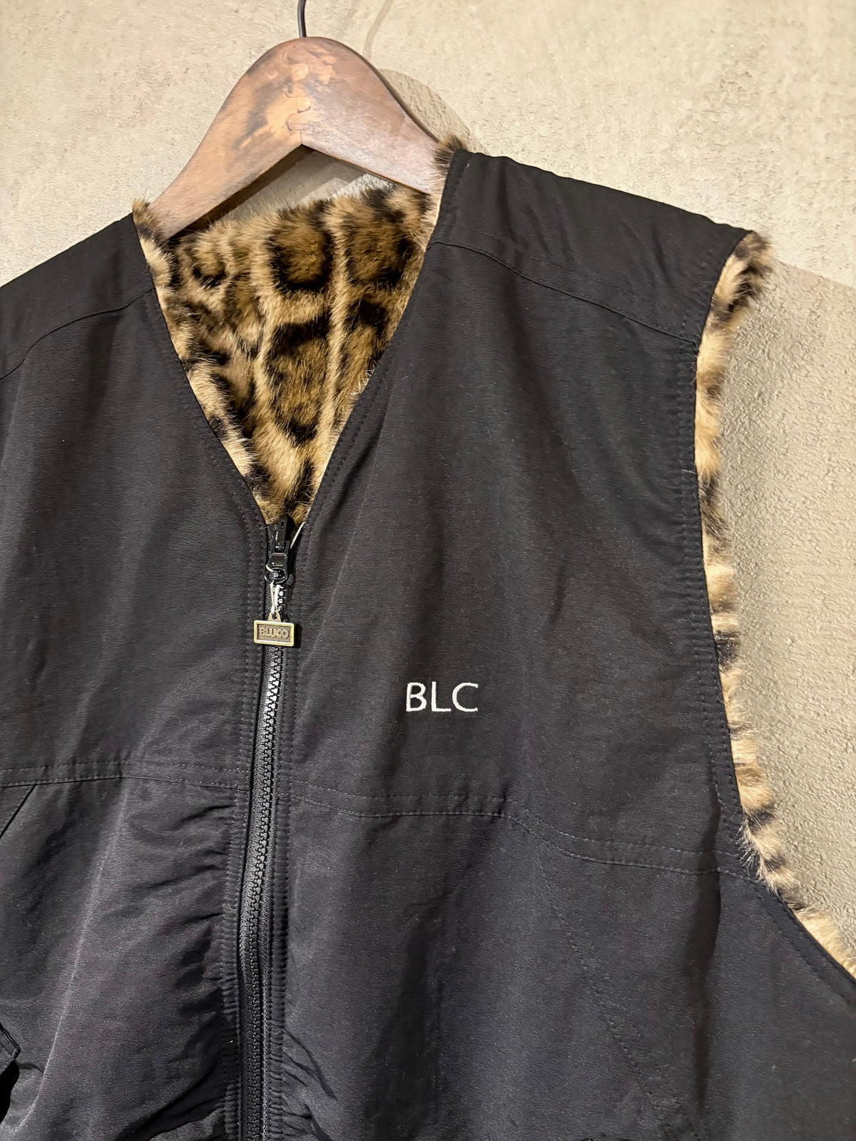 リバーシブルファーベスト